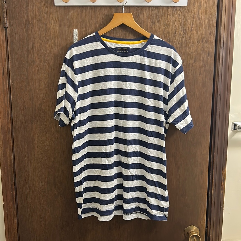 Striped T-shirt XL